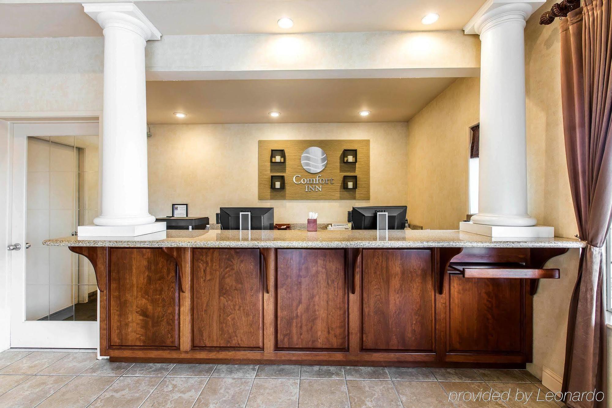 Comfort Inn Humboldt Bay Юрика Экстерьер фото