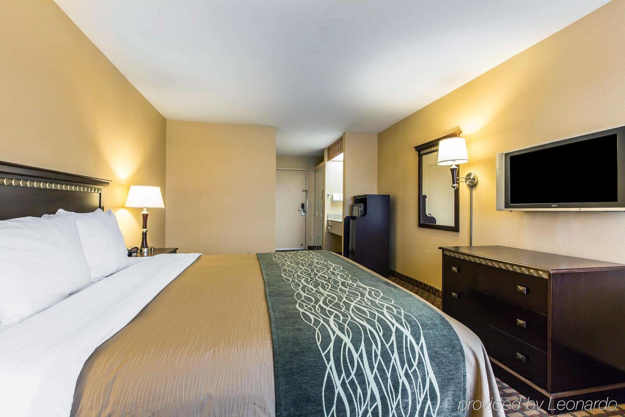 Comfort Inn Humboldt Bay Юрика Экстерьер фото